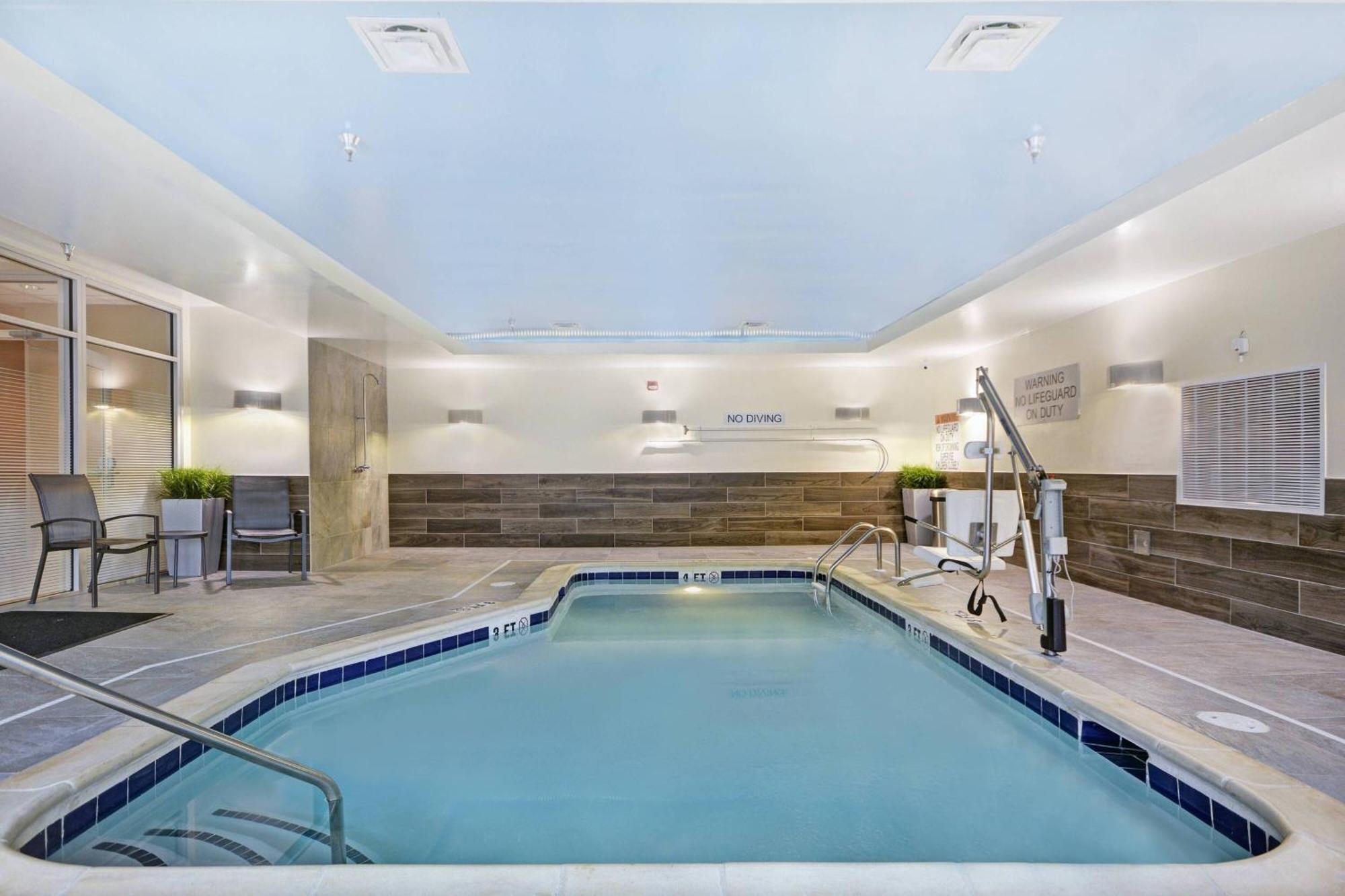 Fairfield Inn & Suites By Marriott Savannah Sw/Richmond Hill Exteriör bild