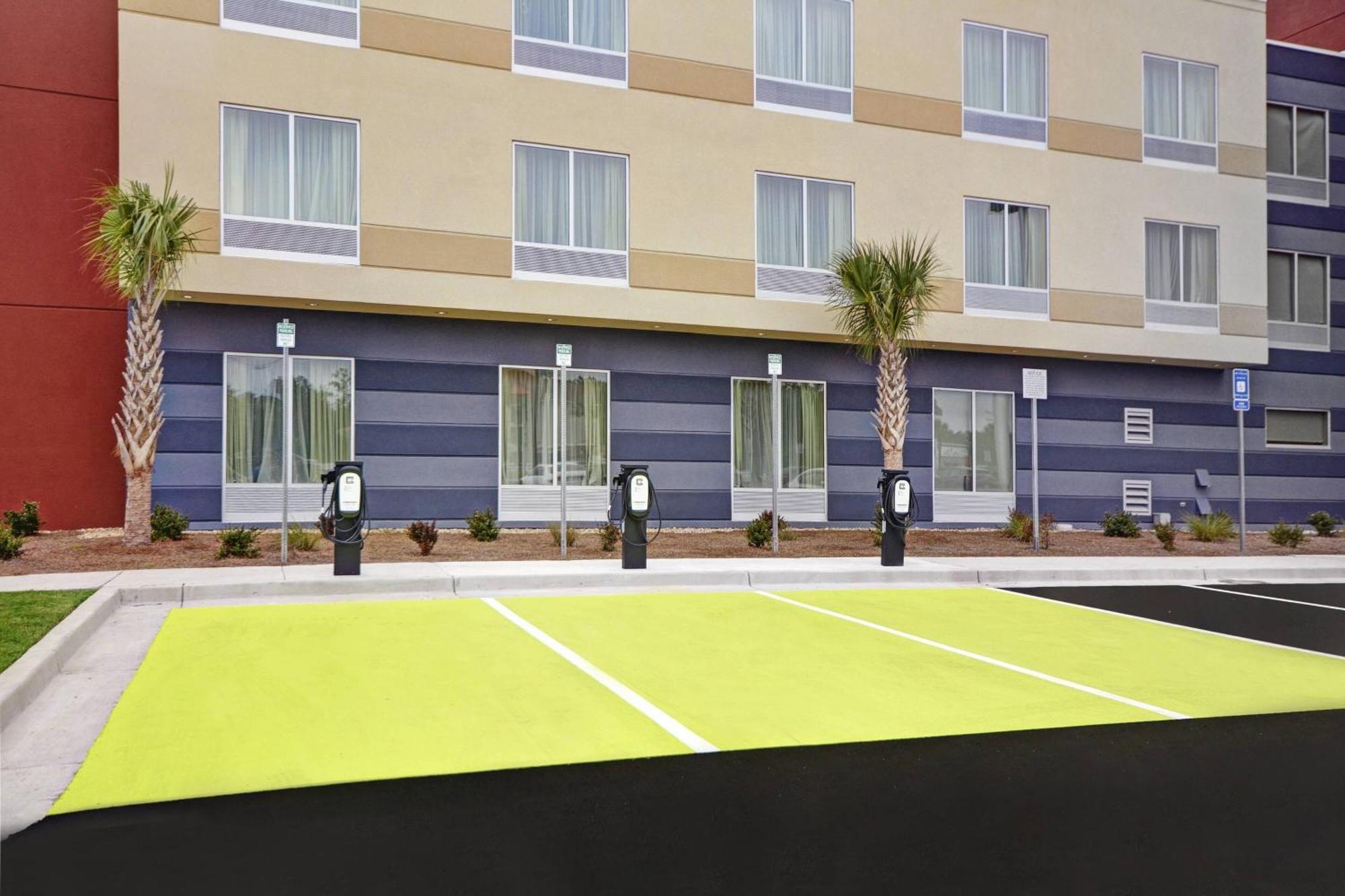 Fairfield Inn & Suites By Marriott Savannah Sw/Richmond Hill Exteriör bild